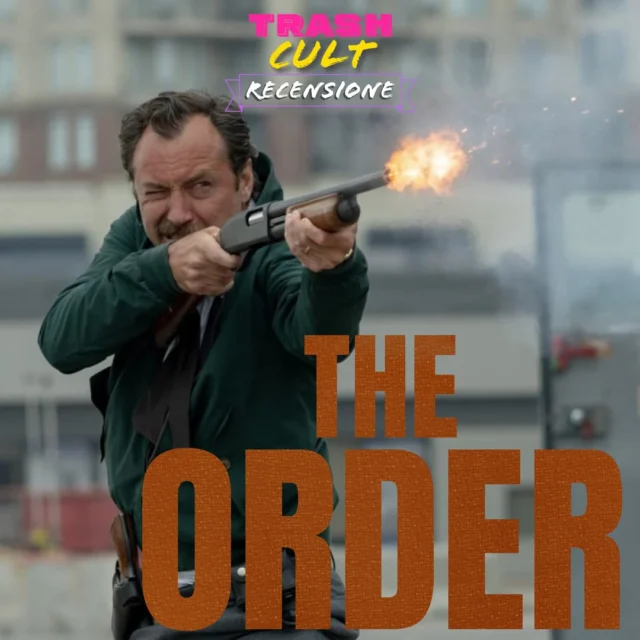 Anni 80?
*****************************************

THE ORDER di Justin Kurzel (2025)

Anni 80. Un veterano dell’FBI dovrà dare la caccia ad un gruppo di criminali estremisti.

America burning. L’America “bianca” pronta a oscurare tutto. La purezza della razza ariana come obiettivo e la parola di Dio come protezione. Non resta che dare via al caos. Justin Kurzel ci porta nella “tranquilla” periferia americana anni 80 per raccontare le vicende neonaziste di Bob Mathews e del suo Ordine, tra momenti alla Michael Mann e qualche omaggio a Michael Cimino (con le dovute distanze). Jude Law, agente FBI con epistassi premonitrice e cacciatore dal grilletto (non) facile, è solido e convincente. Nicholas Hoult, soldato caucasico determinato, diventa sempre più bravo di film in film. Non per tutti, ma funziona. E le agghiaccianti similitudini con i giorni nostri rendono tutto più angosciante. Make America Great Again.

#TheOrder #JustinKurzel #JudeLaw #trashcult #trashcultdotcom www.trashcult.com