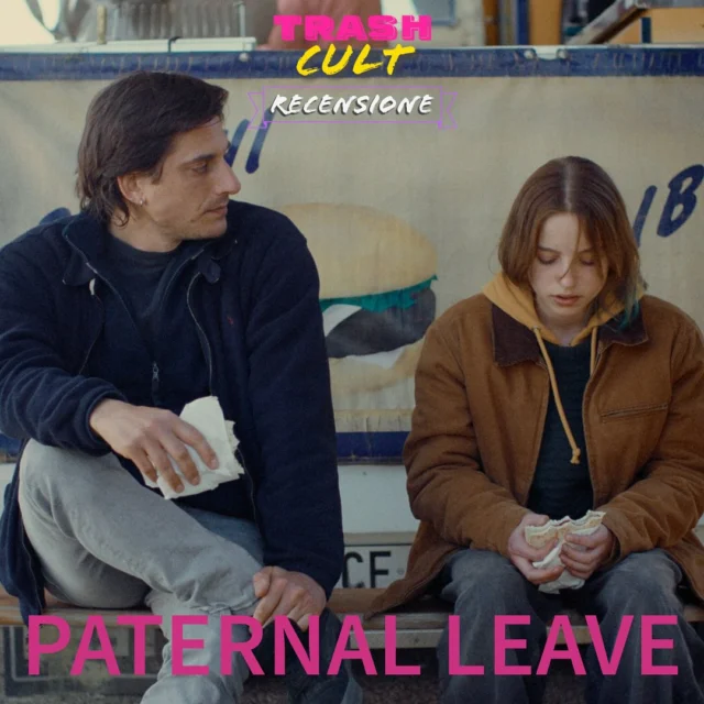 Mari d’inverno 
*****************************************
PATERNAL LEAVE di Alissa Jung (2025)

Leo, quindicenne in fuga da una mamma troppo assente, parte da Berlino verso Marina Romea per incontrare suo padre biologico.

Stella di mare. Padri e figlie (arrabbiati) sospesi nello spazio tempo della riviera romagnola. Scelte giuste/sbagliate dalle quali non si può più scappare, ma trovare (finalmente) una soluzione (e una pace interiore). Insolito viaggio “dell’anima” per due persone che si ritrovano, ritrovando se stessi. Alissa Jung (al suo esordio), ci racconta una semplice, ma sincera, storia di formazione sullo sfondo di un luogo “alieno”(Marina Romea) dove le lingue si incontrano con sabbia e mare. Luca Marinelli “doppio” padre che prova (con fatica) a mettere le cose a posto. Juli Grabenhenrich, figlia “dimenticata” alla ricerca di un abbraccio. Forse la soluzione di tutto ha le ali (rosa). Poetico e rabbioso. Bravi tutti.

#PaternalLeave #AlissaJung #LucaMarinelli #trashcult #trashcultdotcom www.trashcult.com